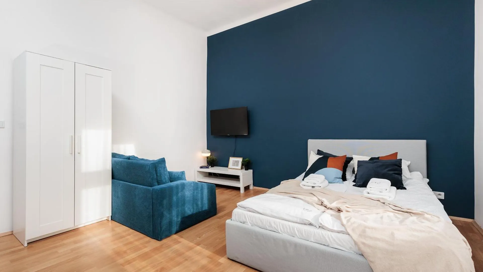 Apartment Stylowy Apartament - 6 Sypialni - Krakow, Stare Miasto - By Upstairs Poland