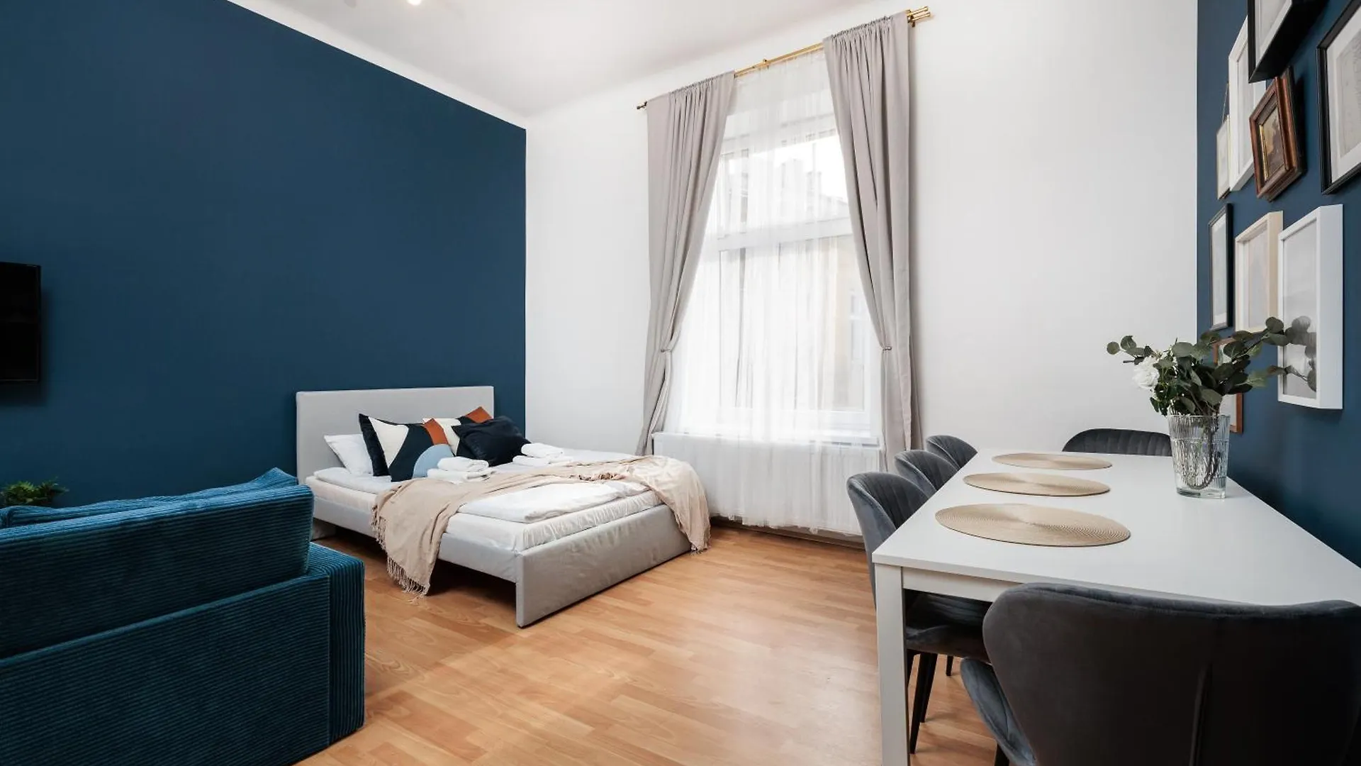Stylowy Apartament - 6 Sypialni - Krakow, Stare Miasto - By Upstairs Poland