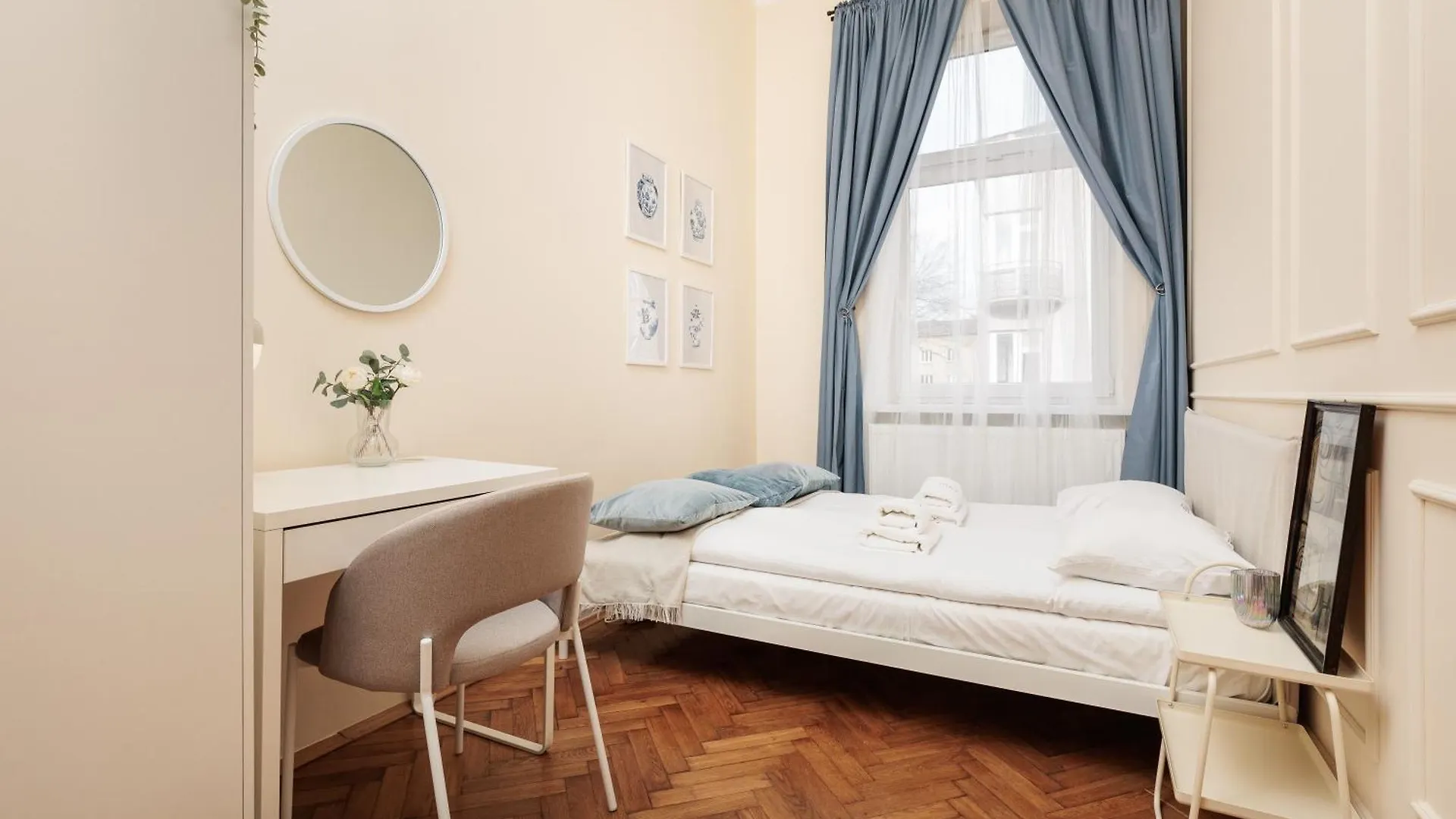 Stylowy Apartament - 6 Sypialni - Krakow, Stare Miasto - By Upstairs Krakow