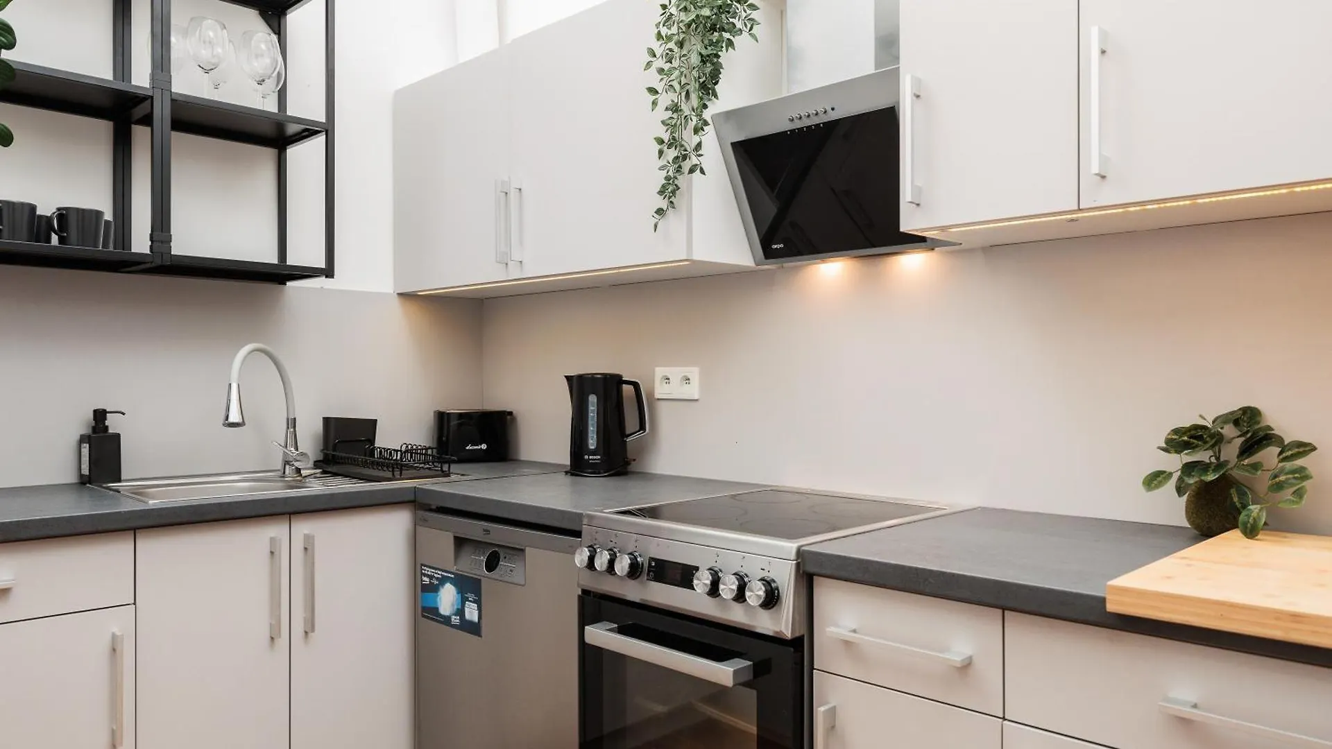 Stylowy Apartament - 6 Sypialni - Krakow, Stare Miasto - By Upstairs Apartment
